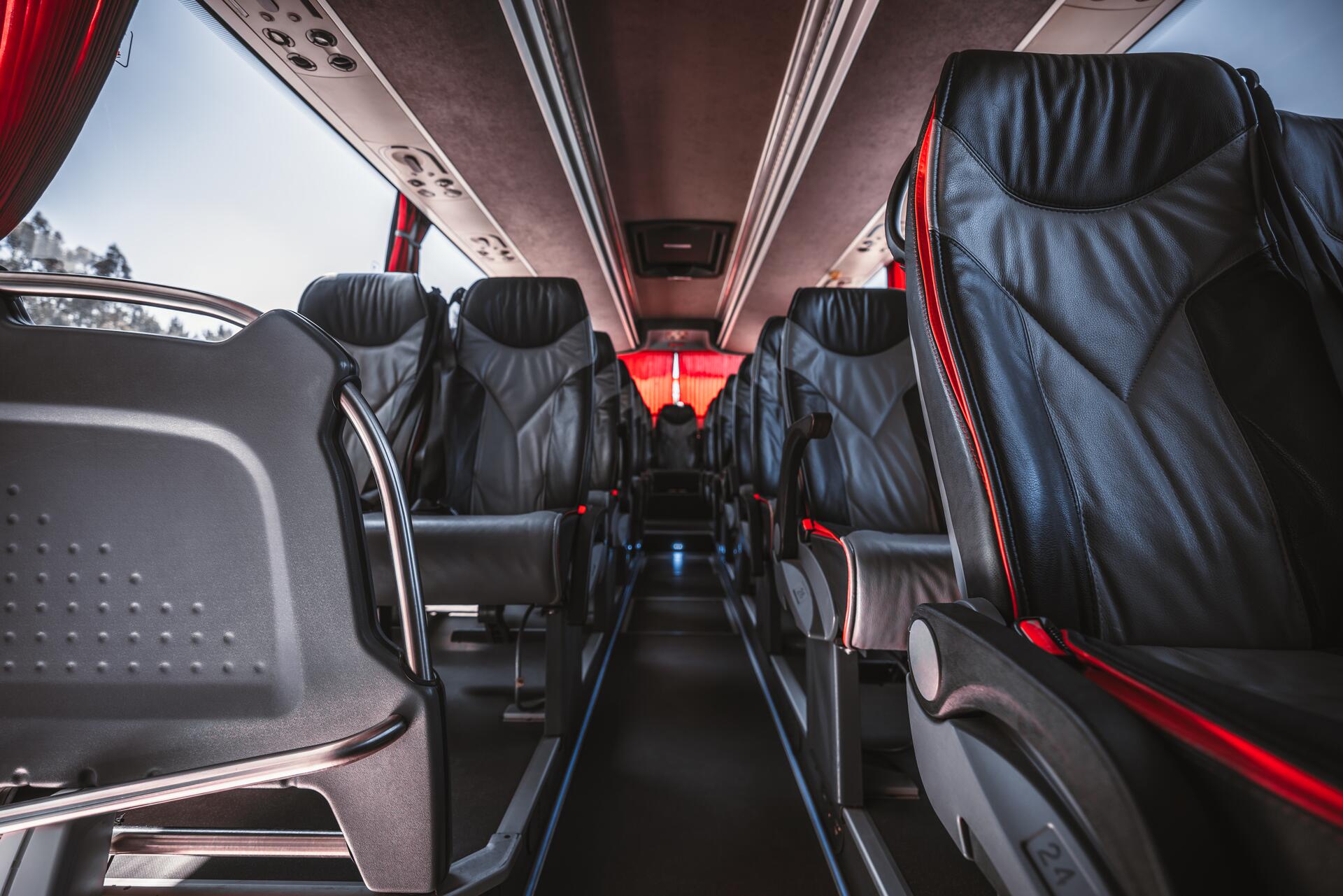 Reisebus vs Zug Vergleich Gruppenreise